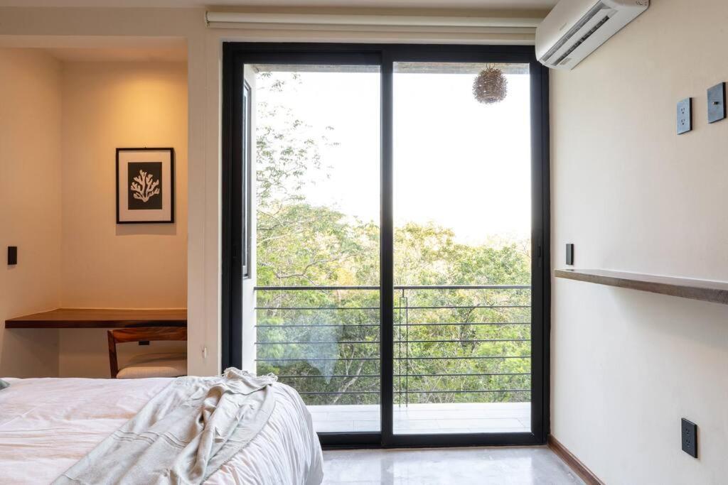 Apartment New 2 Bed Bath -